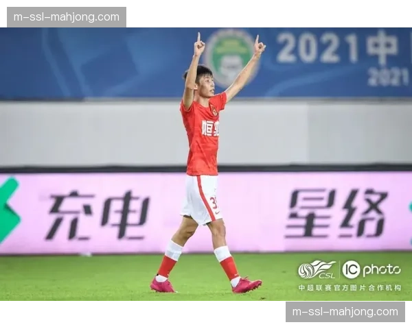 山东泰山3-0沧州雄狮，克雷桑独中两元状态火热