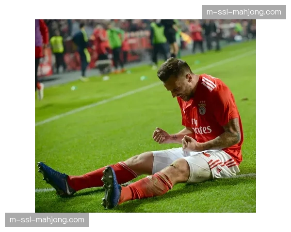 本菲卡补时阶段绝平巴塞罗那，次回合悬念留至诺坎普