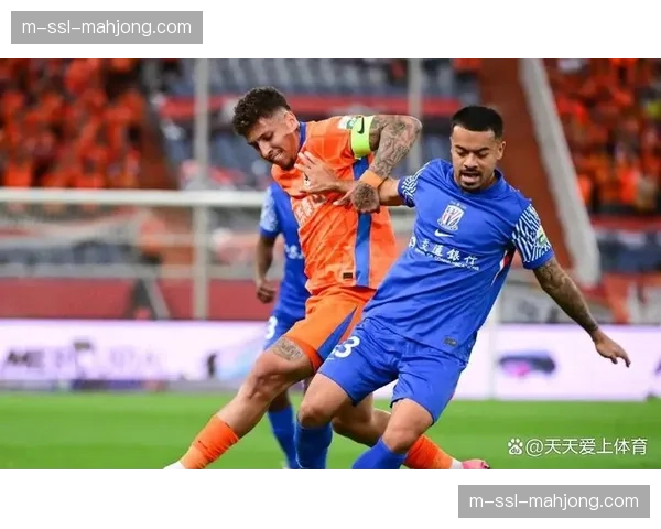 山东泰山主场迎战上海海港，鲁沪对决一触即发